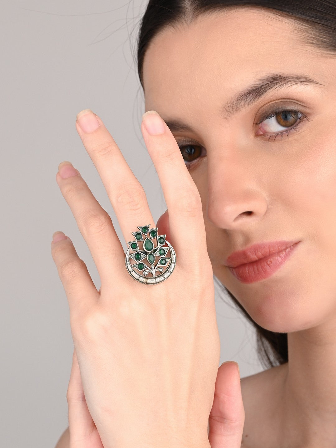 Green AD stone circular adjustable ring
