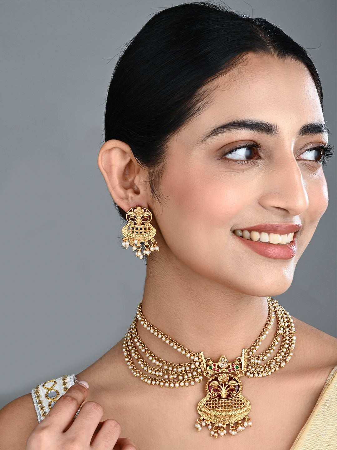 Antique Gold Layered Kundan Necklace Set with drop Earrings Red