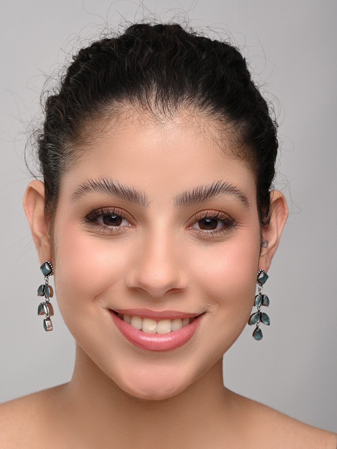 Silver Oxidized Leaf Drop Earrings mint