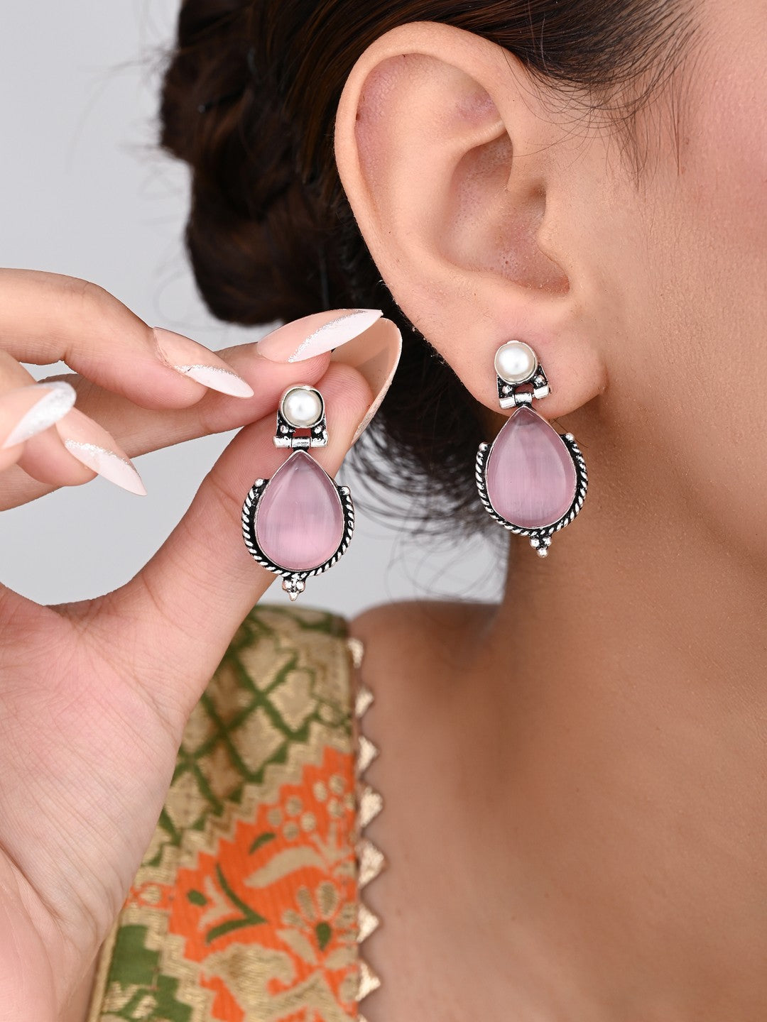 Pearl & Stone tear drop earring - Pink