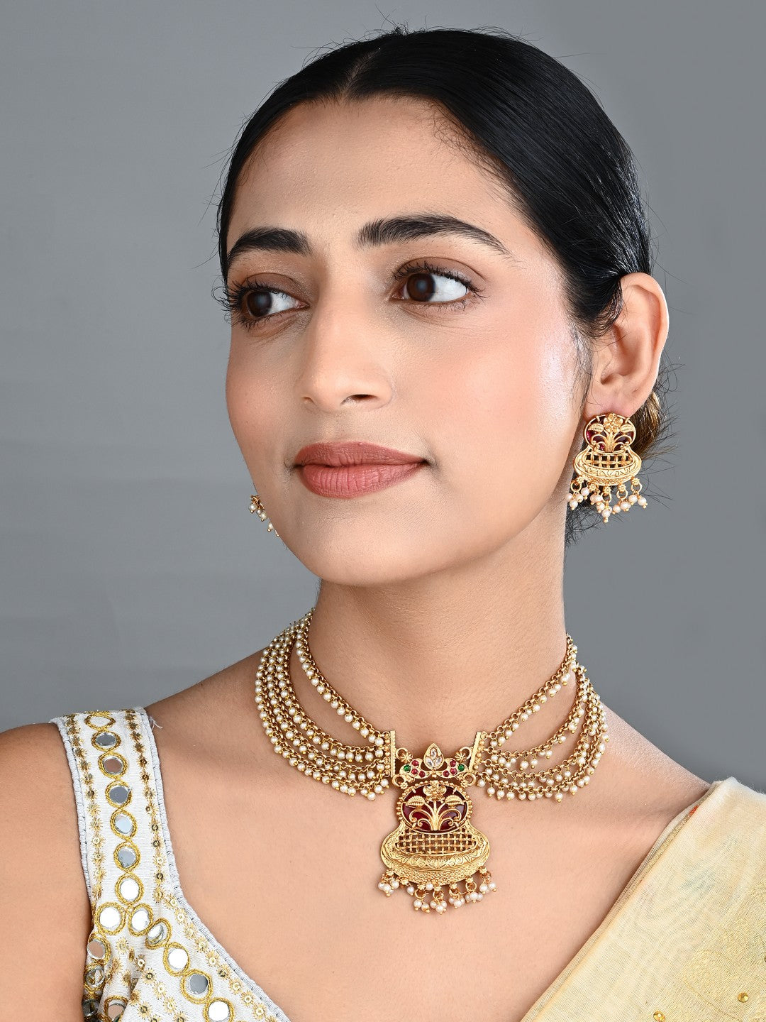 Antique Gold Layered Kundan Necklace Set with drop Earrings Red