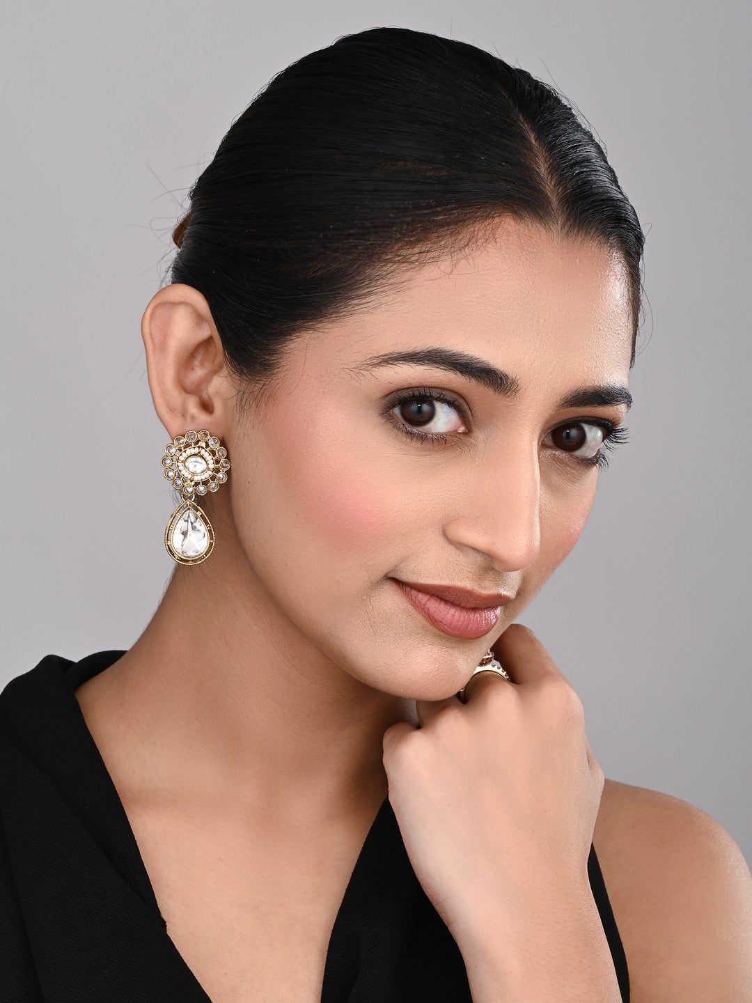 Gold plated Flower Stud with tear drop earring - White