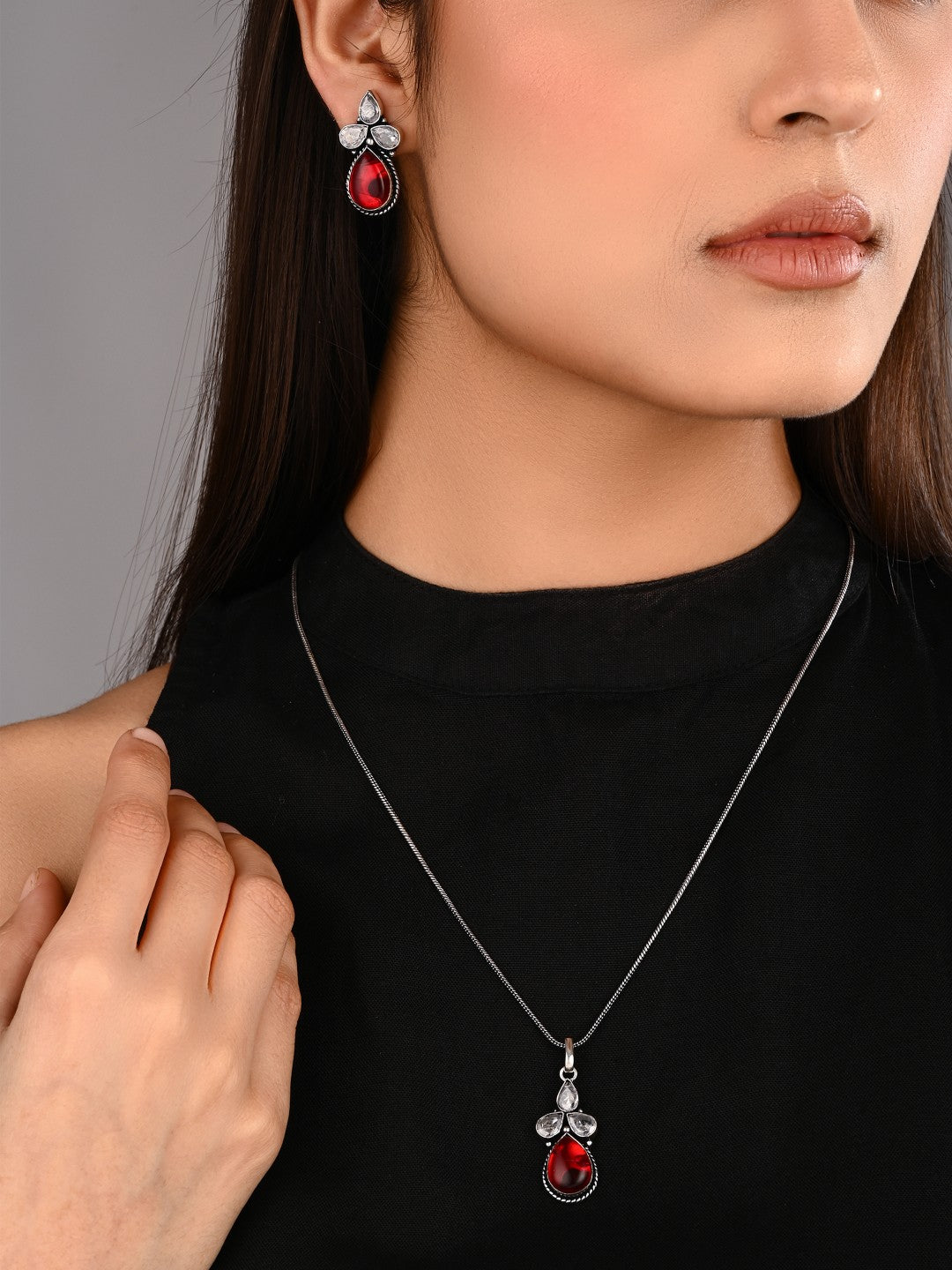 Silver Oxidised finish Red AD pendant Set