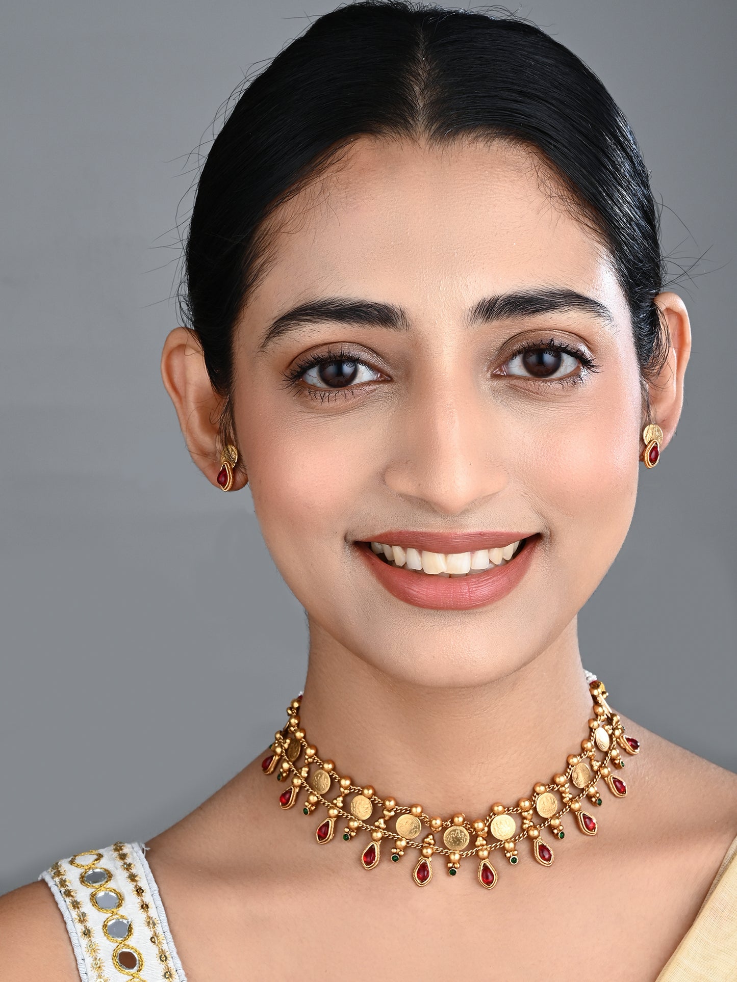 Antique Gold Kundan Floral Necklace Set with Bead Drops Red