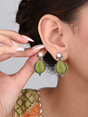 Pearl & Stone tear drop earring - Lime