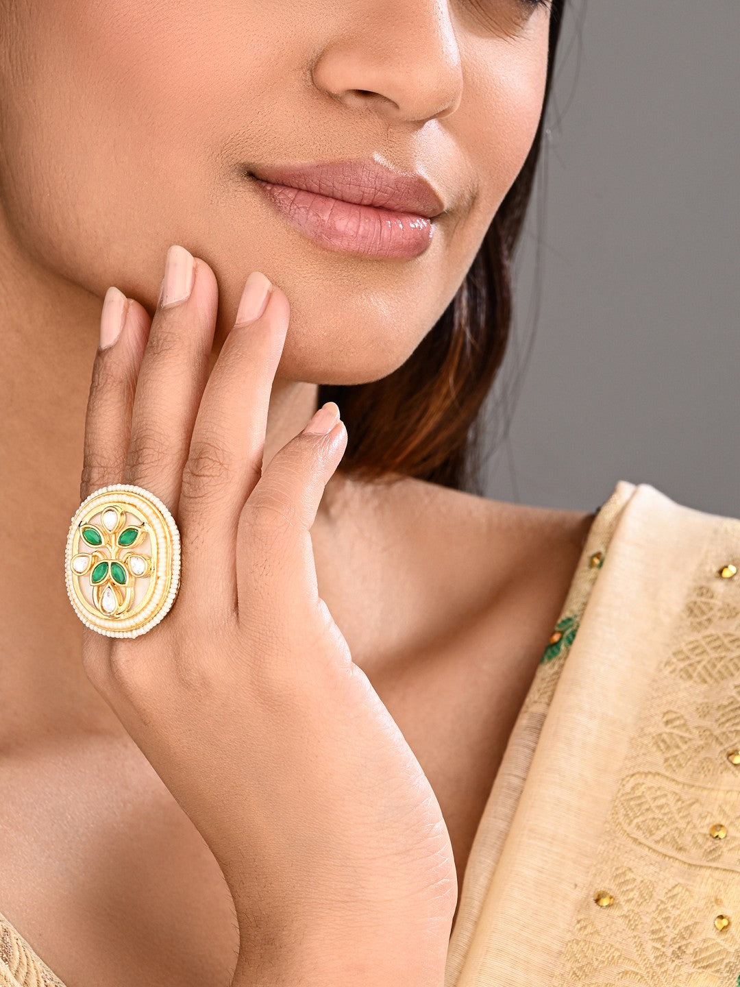 Green stone & Kundan Oval Statement Ring with MOP