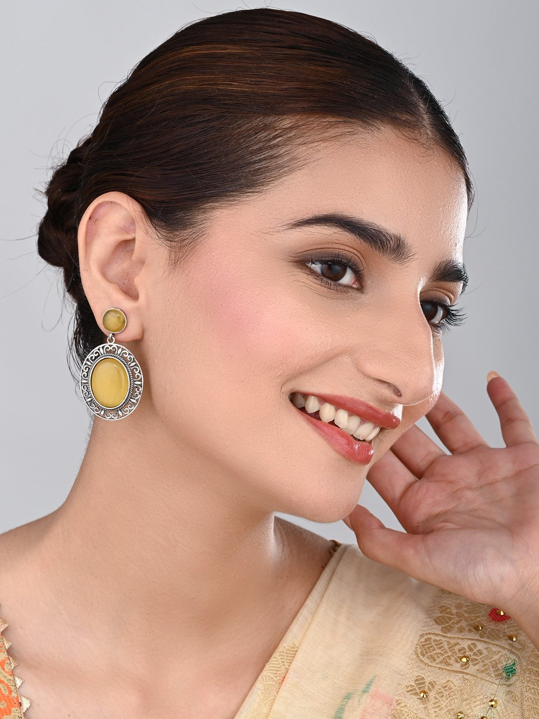 Oval Drop Earring in Silver frame with filigree Yellow