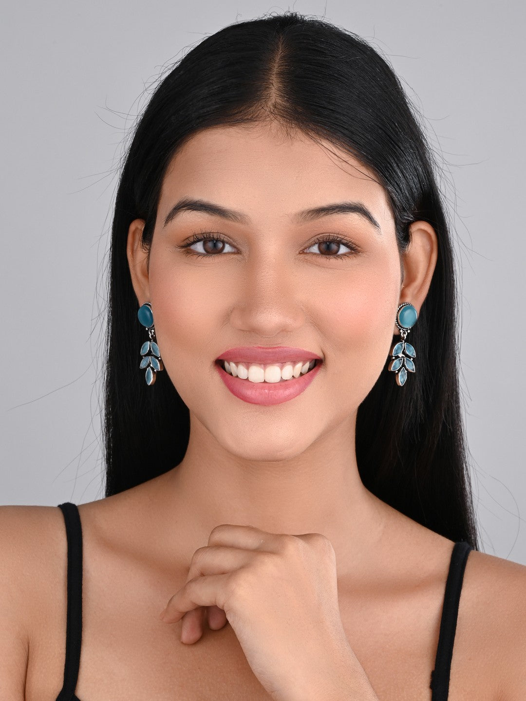 Silver Oxydised finish Below stone work drop earring