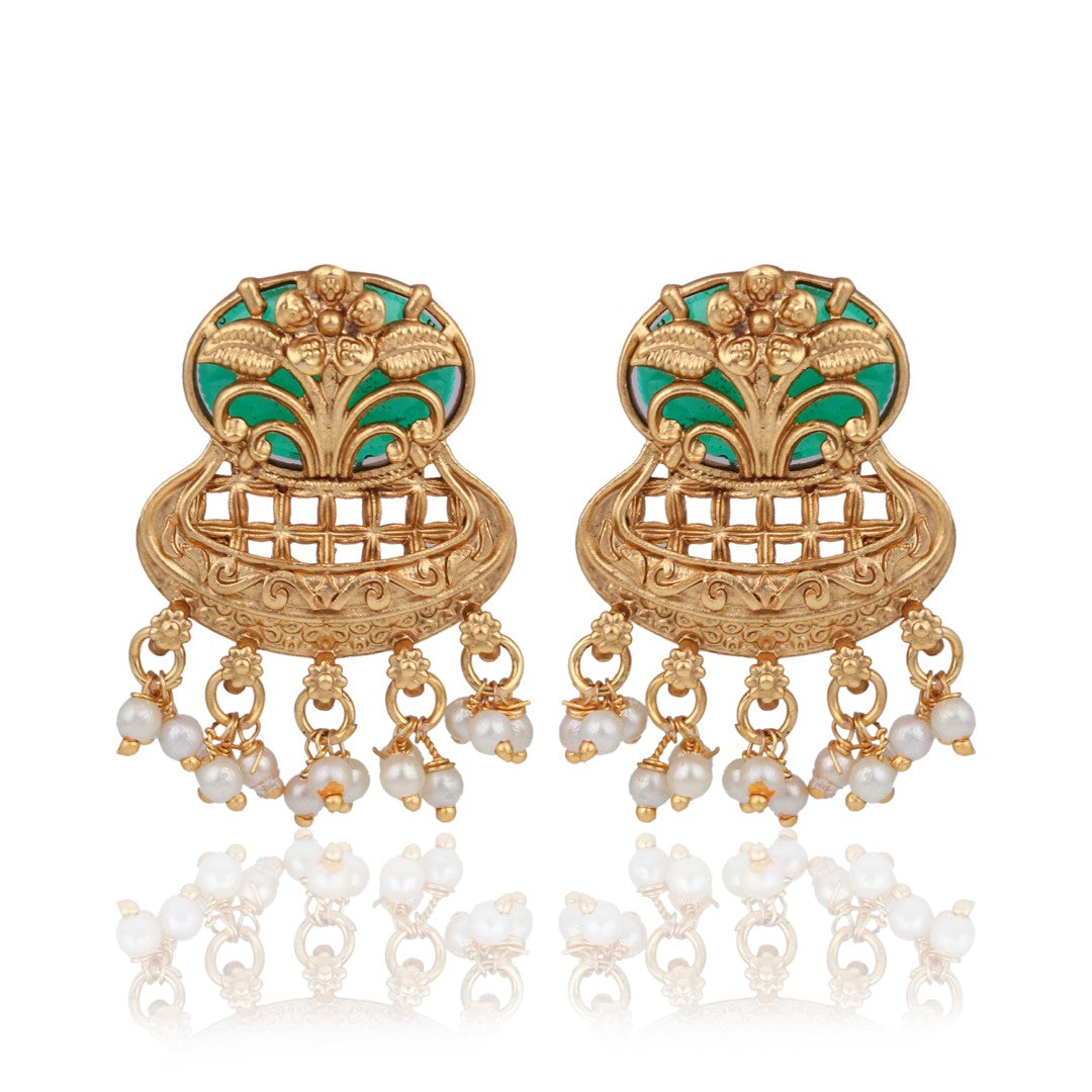 Antique Gold Layered Kundan Necklace Set with drop Earrings Green