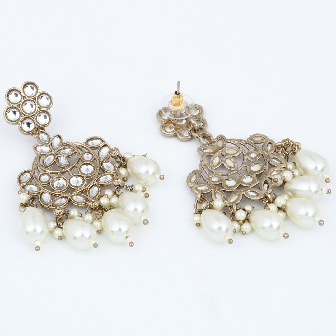 Contemporary Kundan chandbali