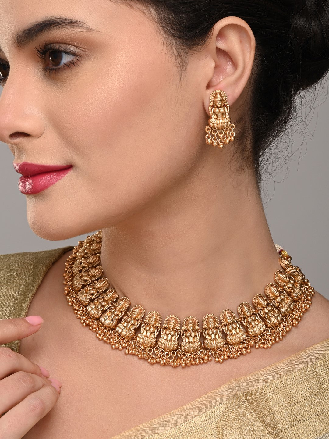 Traditional Temple Jewellery Set with Ghungroo Drops