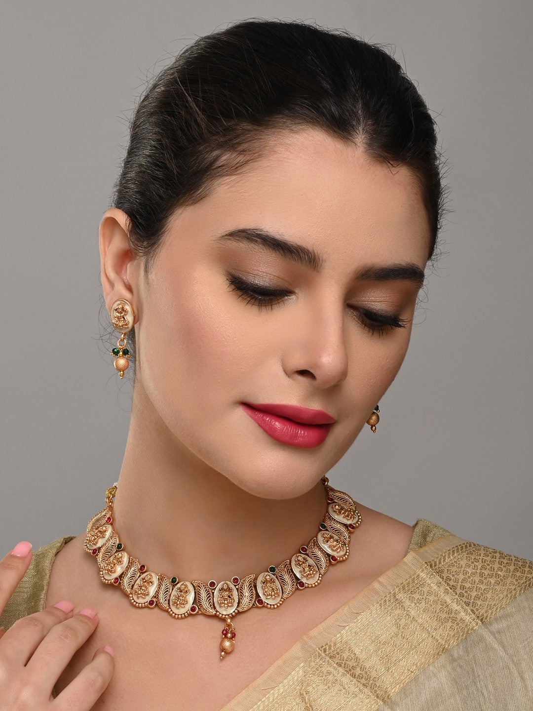Temple Style Necklace Set with Mother of Pearl