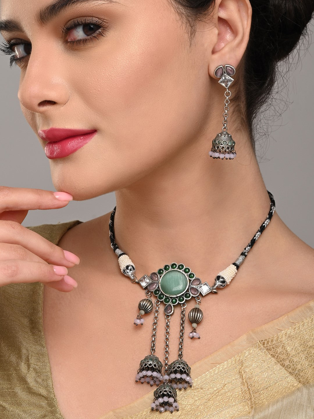 Delicate choker Necklace set