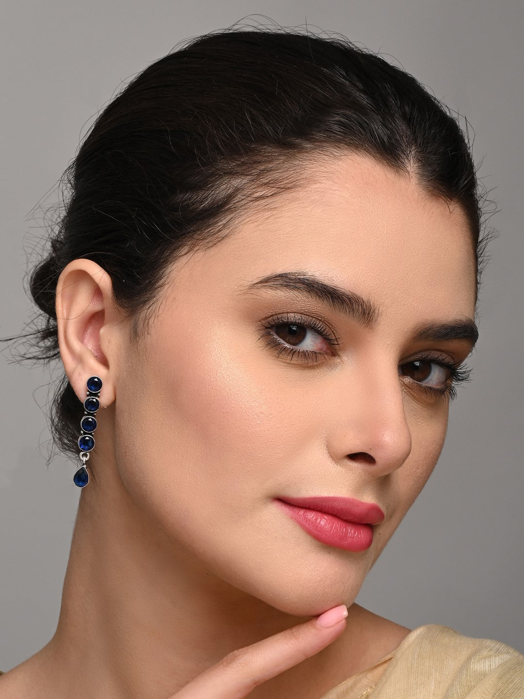 Elegant Long Stud Earrings with Teardrop Design Blue
