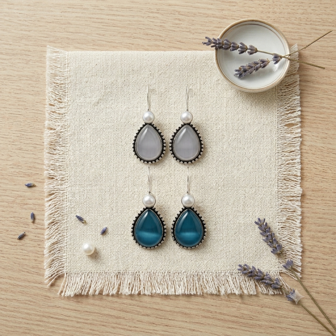 Set of two Monalisa drop earrings - White & Blue