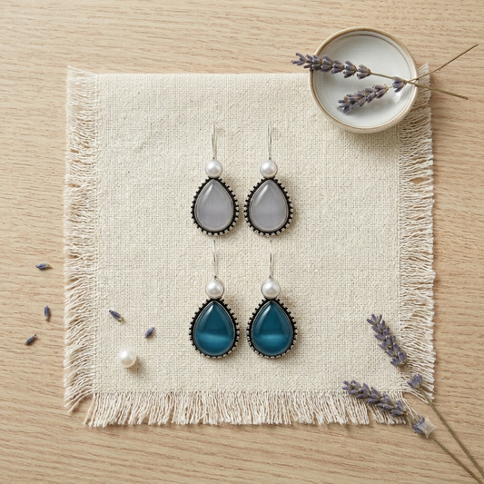 Set of two Monalisa drop earrings - White & Blue