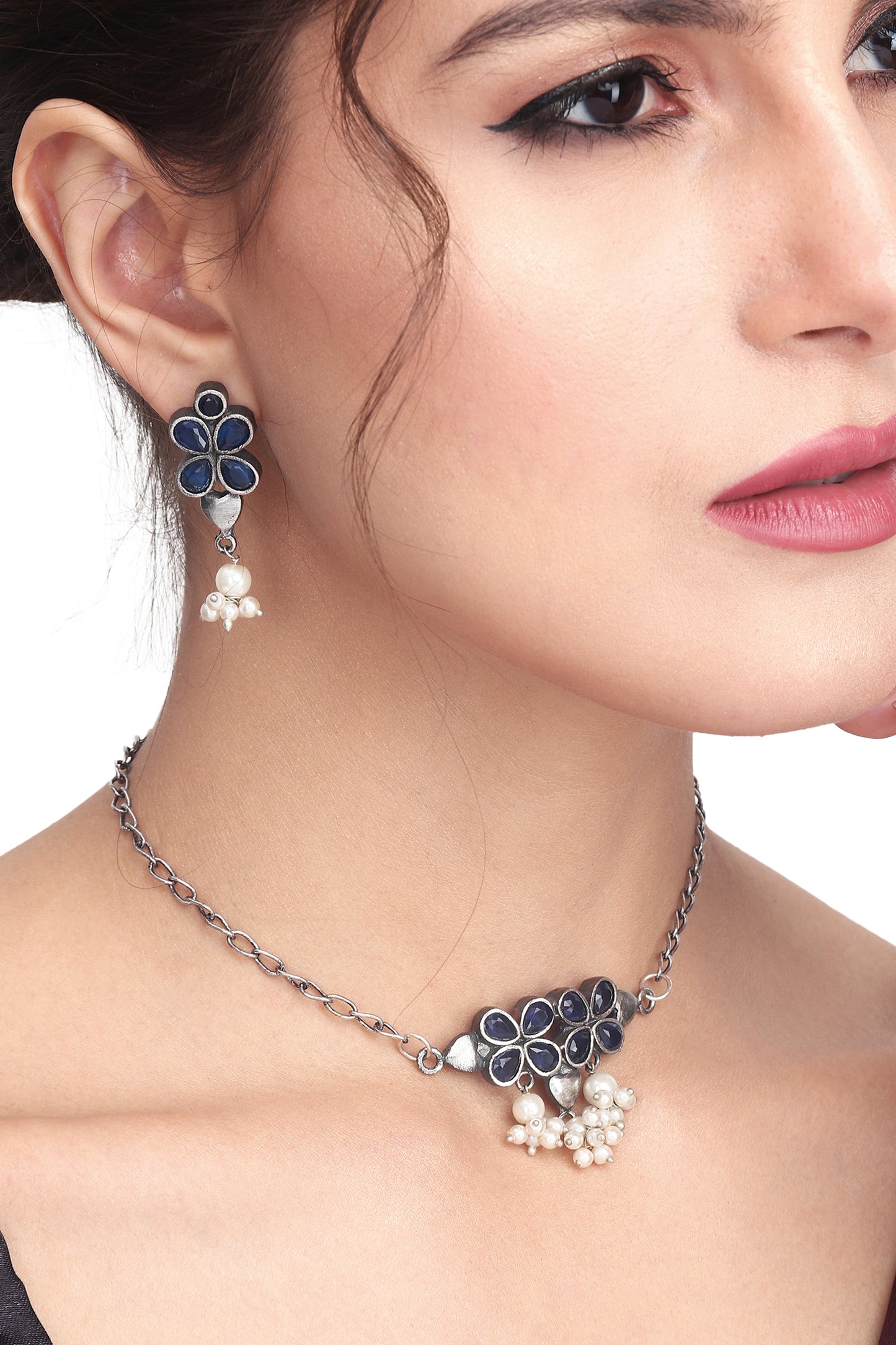 Silver oxidised finish delicate choker set