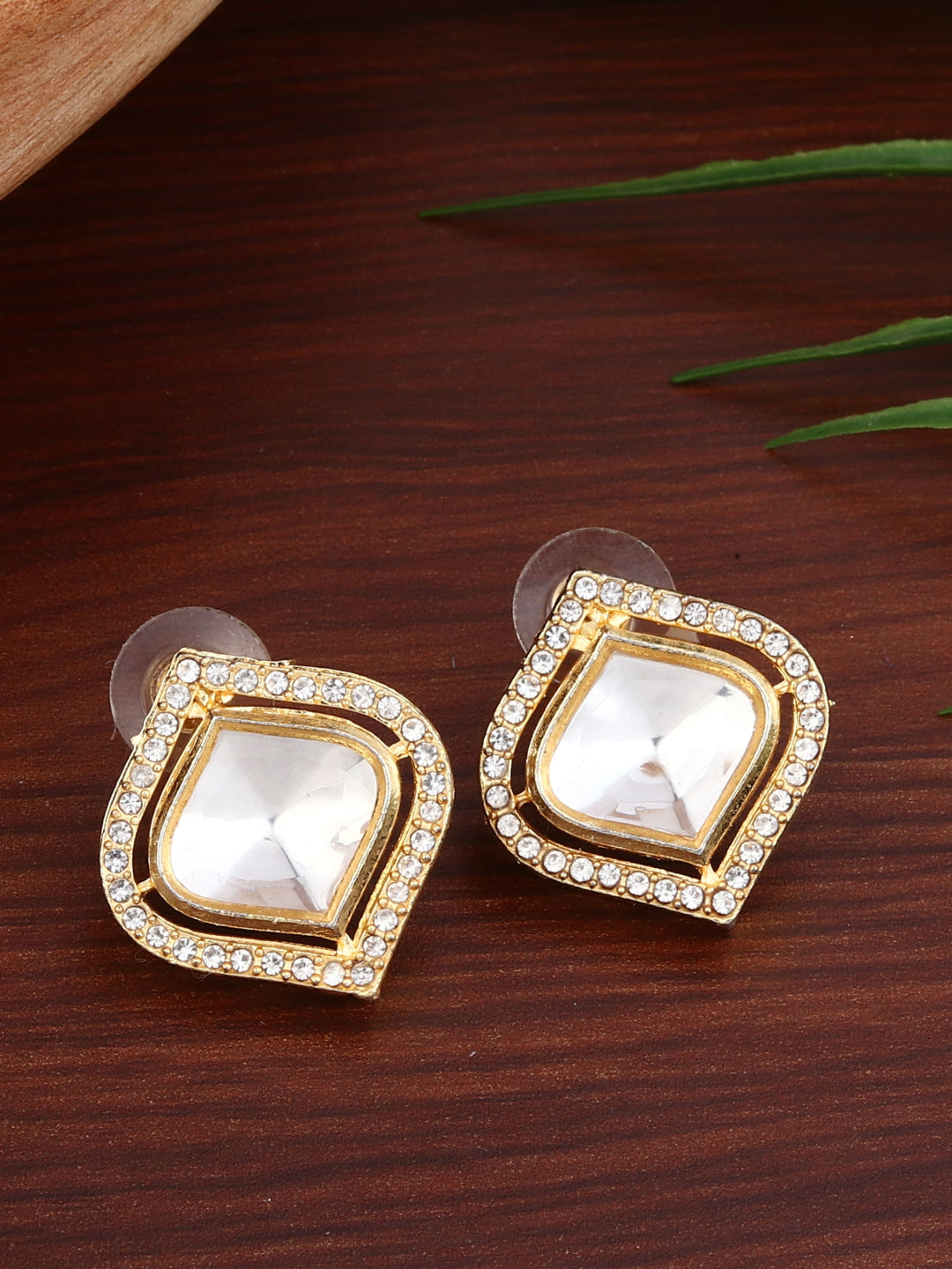 Gold plated Kundan Stud earring
