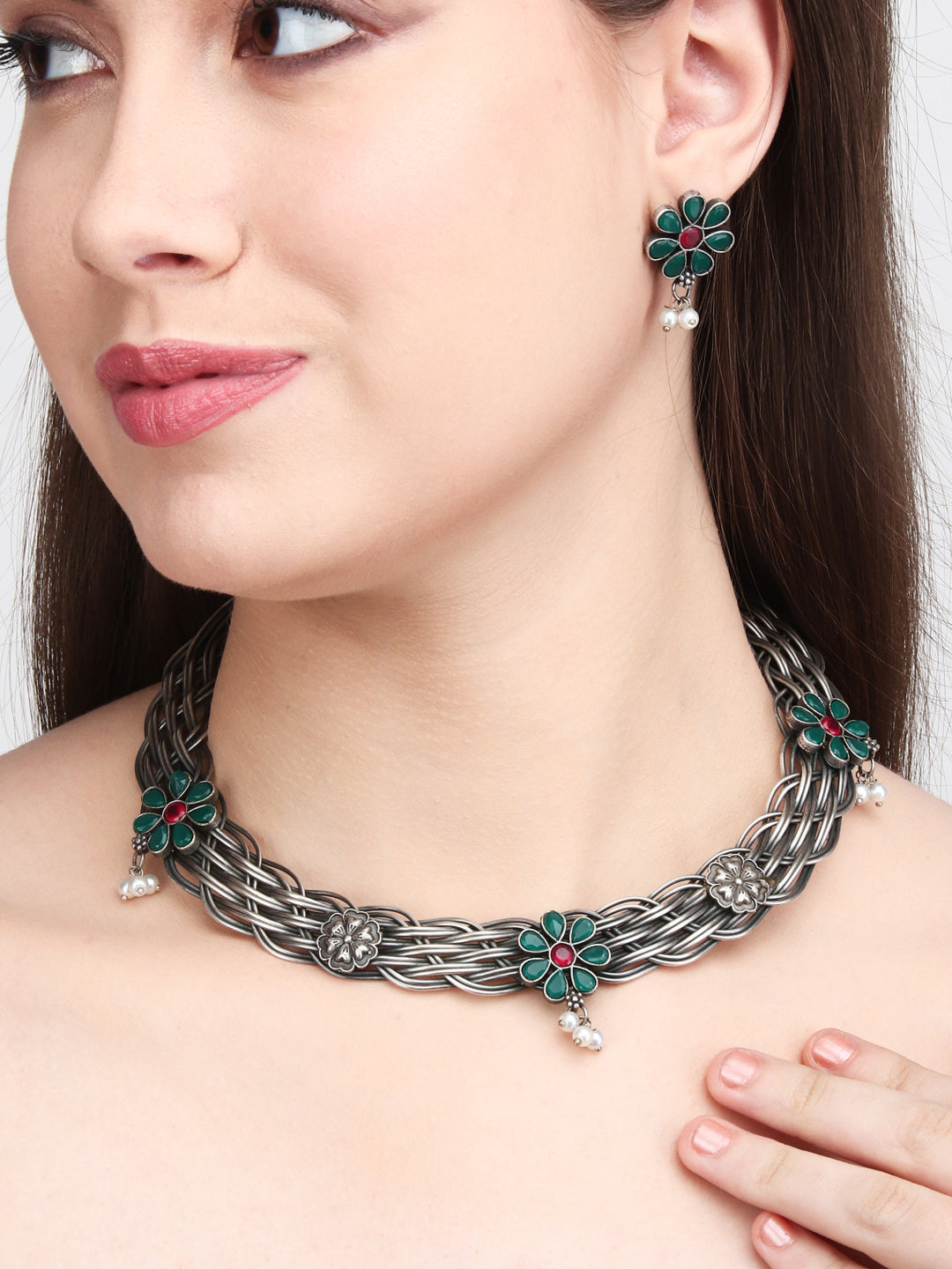 Hasli Necklace set with flower earring