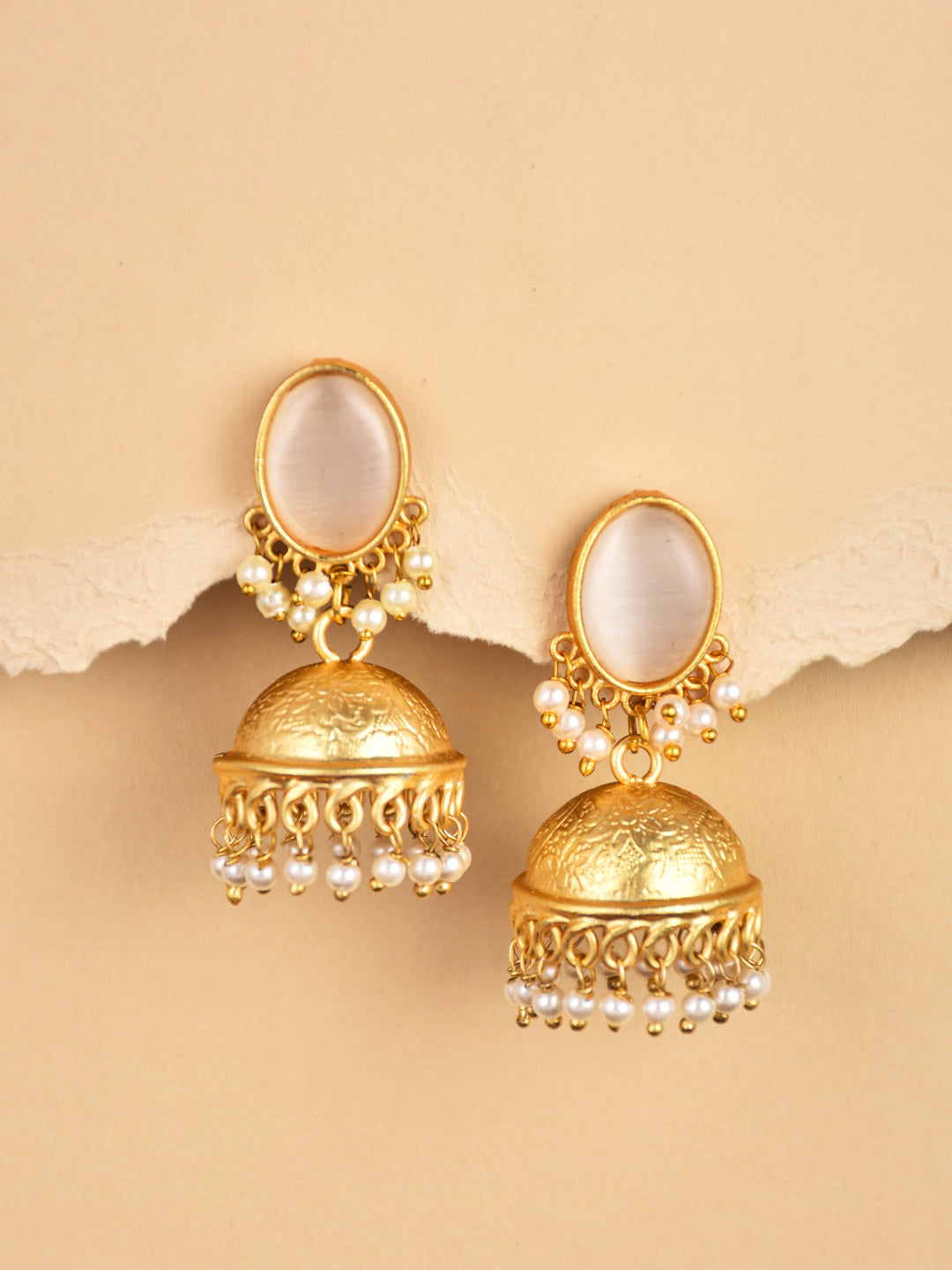 Gold plated Jhumka Earring White
