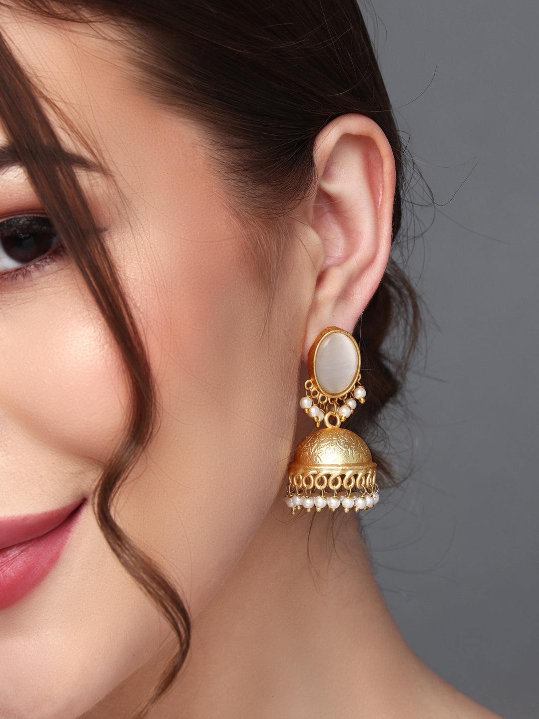 Gold plated Jhumka Earring White
