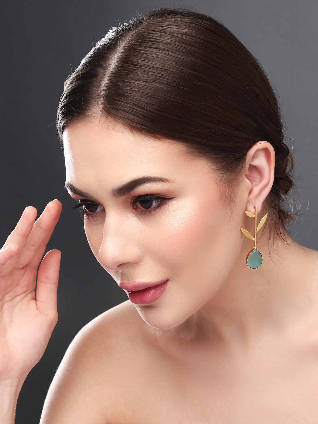 Leaf inspired drop earring